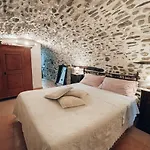 Talking Stones فندق مبيت وإفطار 4*
