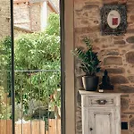 Talking Stones فندق مبيت وإفطار