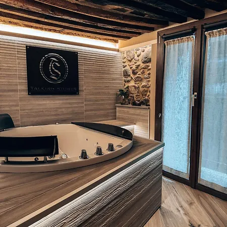 Talking Stones לינה וארוחת בוקר 4*